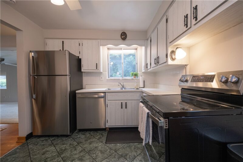 5229 Colewood Dr — photo 3