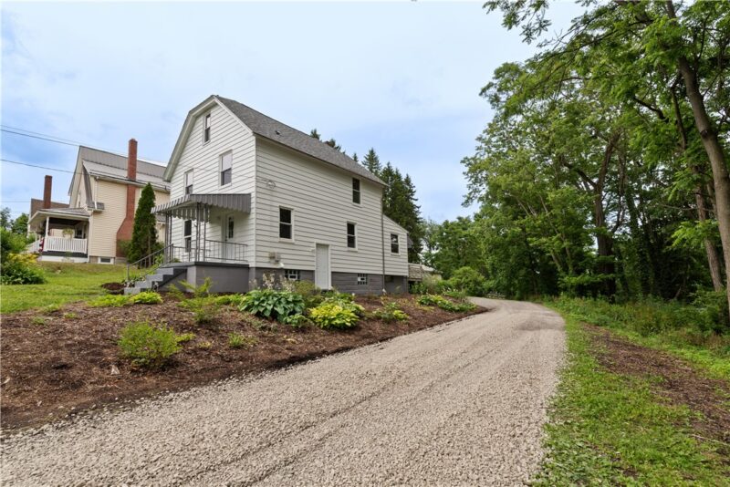 121 Freeport Road — photo 3