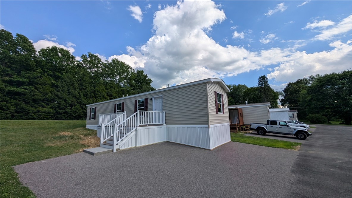 207 Cedar Ln — photo 1