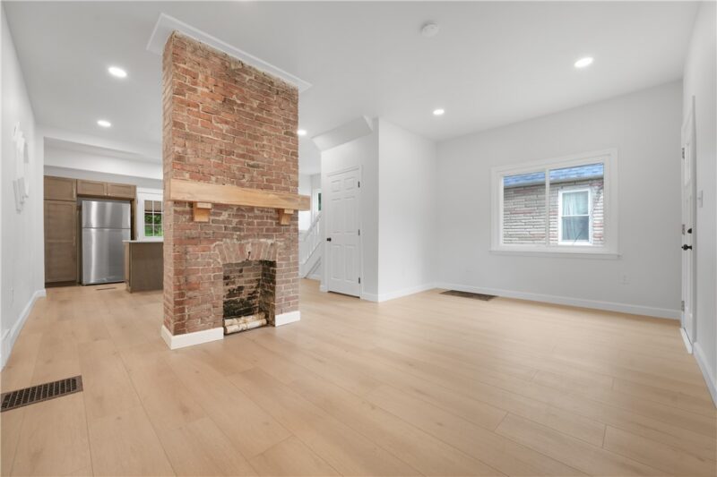 293 Lexington Ct — photo 3