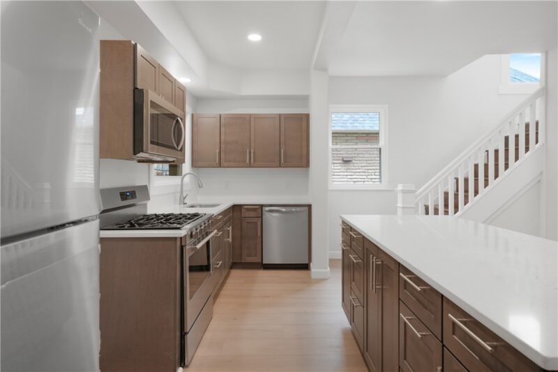 293 Lexington Ct — photo 8