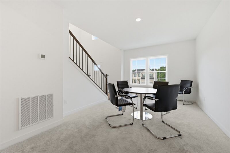 314 William Dr — photo 8
