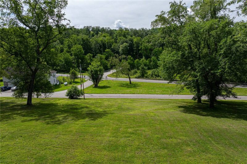 60 Woodrow Dr — photo 2