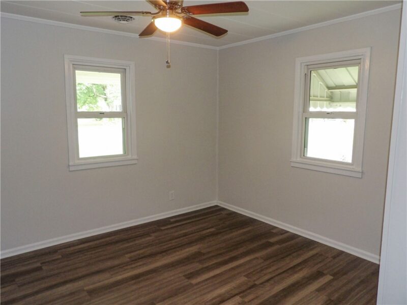 1009 Arlington Dr — photo 5