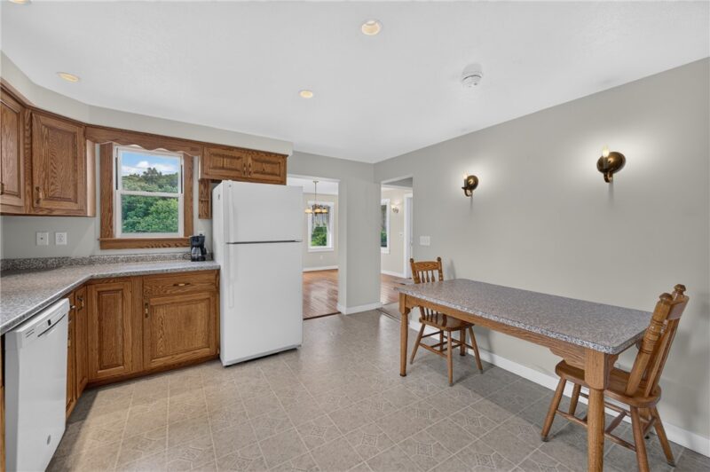 133 Lower Hayes Rd — photo 5