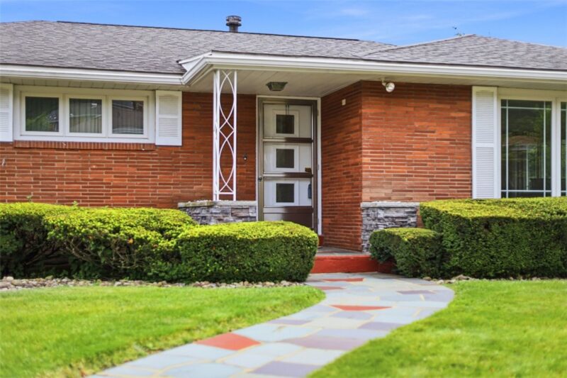 2219 Fawcett Ave — photo 3