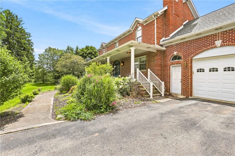 413 Stadium Dr — photo 3