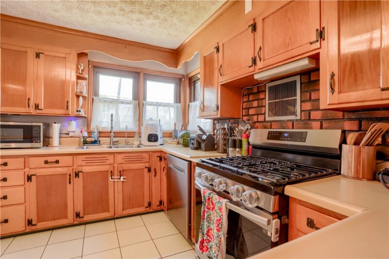 1931 Menoher Blvd — photo 6