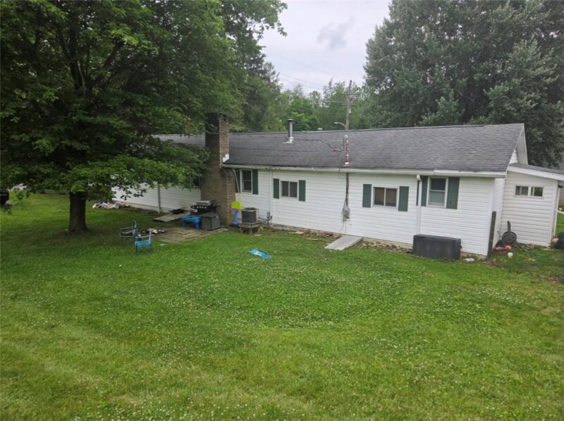 426 N Walnut St — photo 3