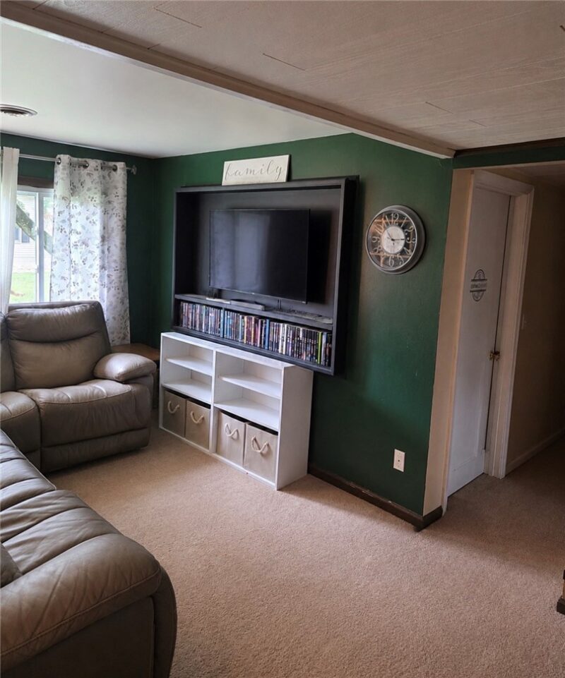 426 N Walnut St — photo 6