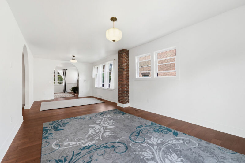 1322 W North AVENUE — photo 8