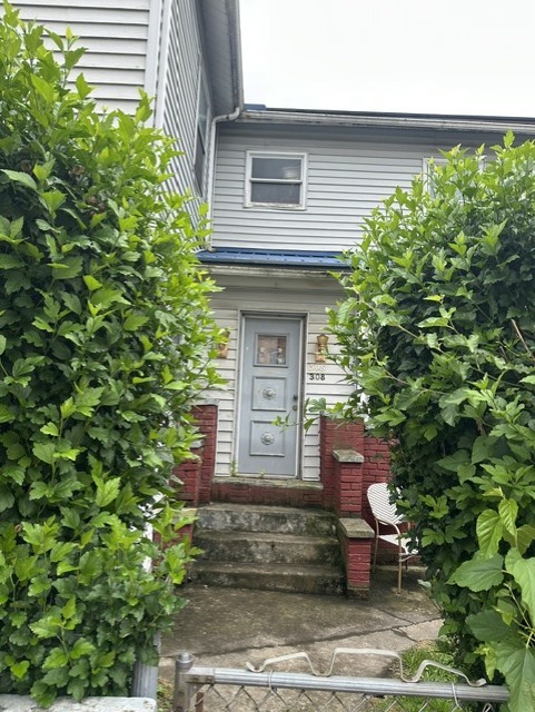 308 Phillips St — photo 1