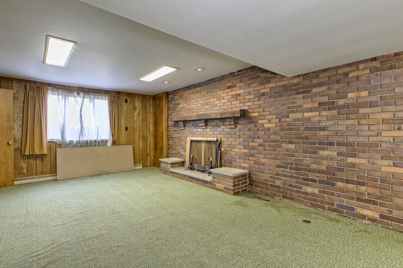 177 S Thompson Lane — photo 3
