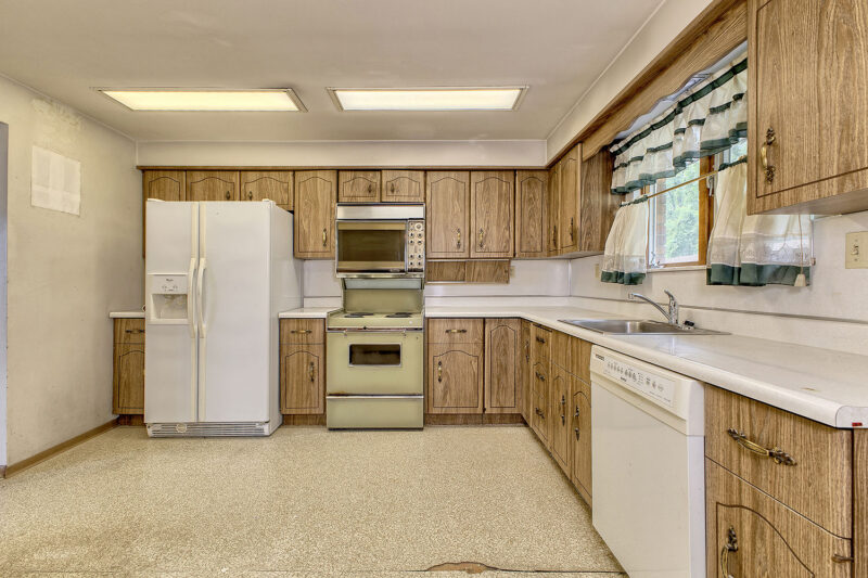 177 S Thompson Lane — photo 4