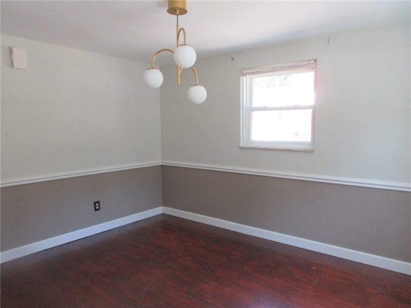 110 Logan Rd — photo 4