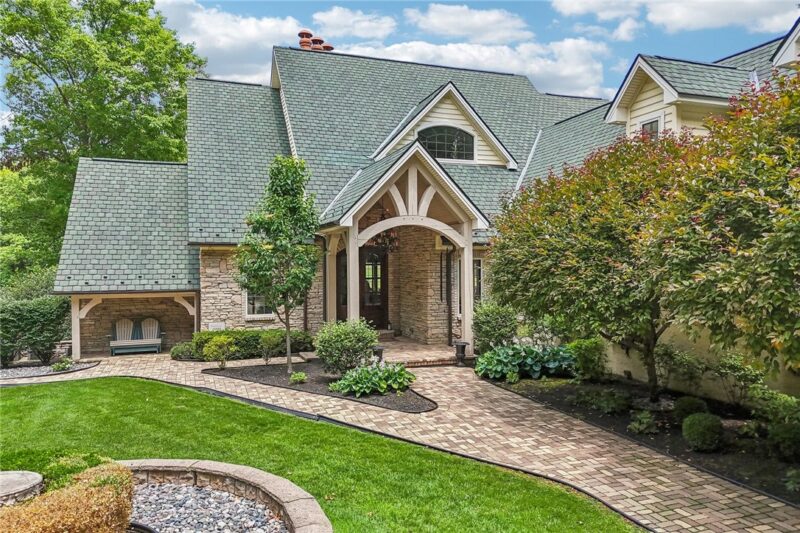 1 Grandview Drive — photo 2