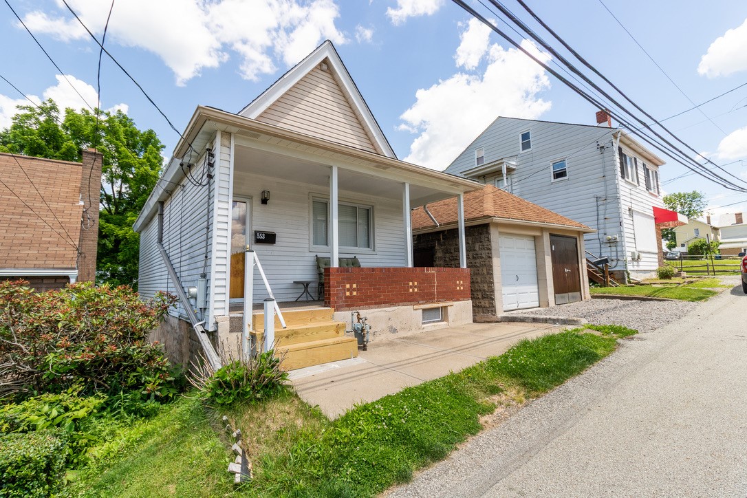 553 Foundry St — photo 1