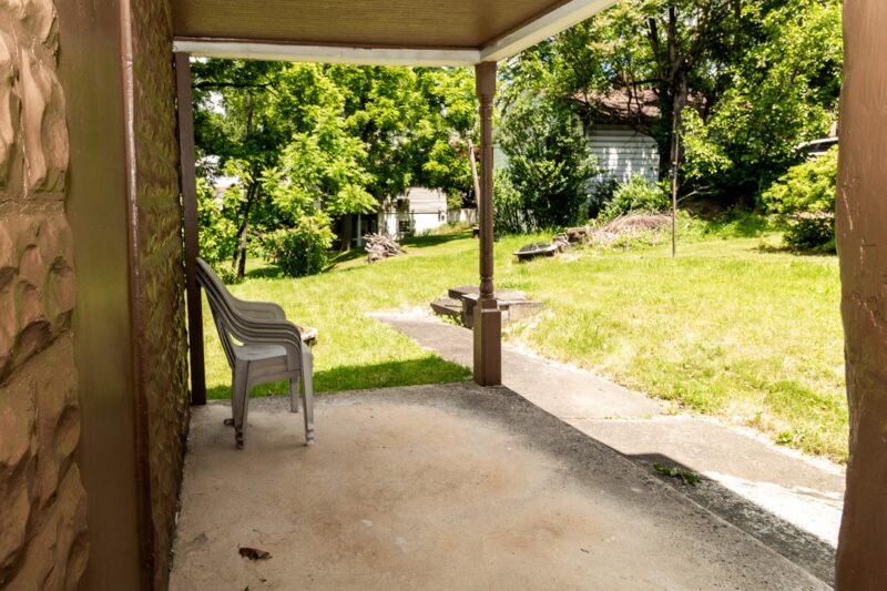 553 Foundry St — photo 8