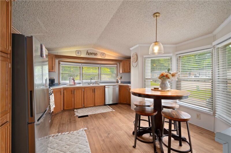 146 Wencliff lane — photo 4