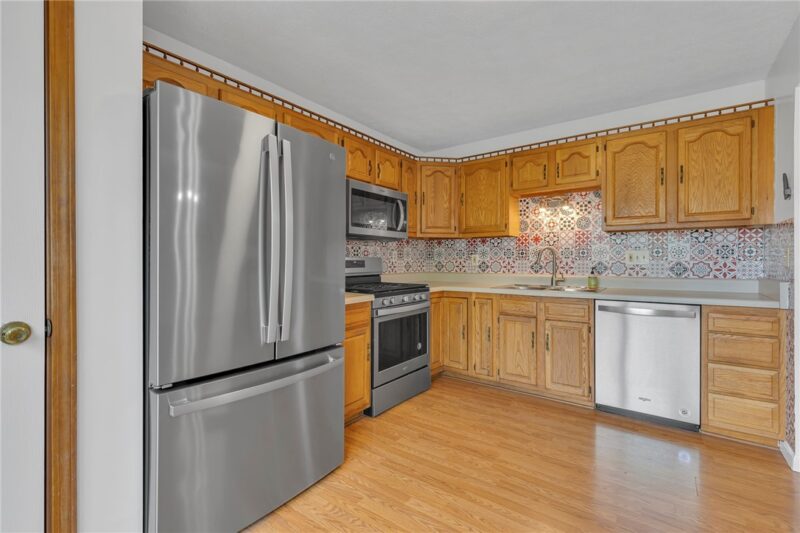 328 BROHIOS DR. — photo 3