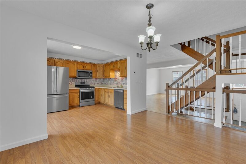 328 BROHIOS DR. — photo 4