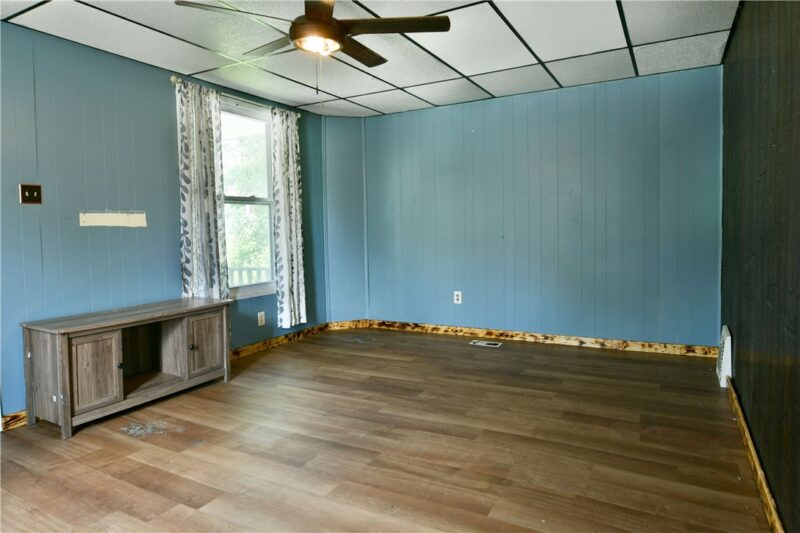 574 Thornton St — photo 5
