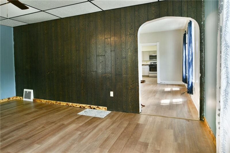 574 Thornton St — photo 6