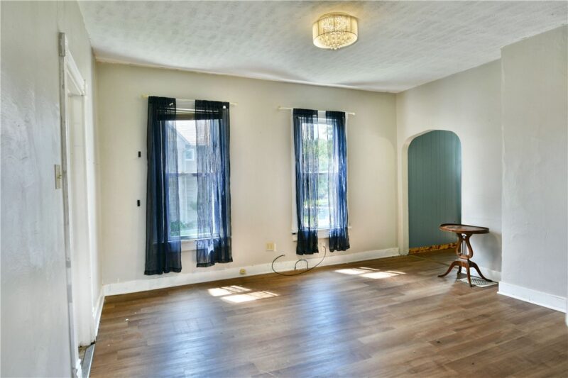 574 Thornton St — photo 7