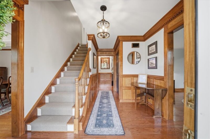 121 Northbrook Dr — photo 2