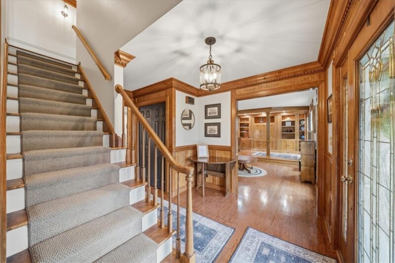 121 Northbrook Dr — photo 3