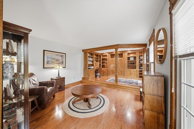 121 Northbrook Dr — photo 4