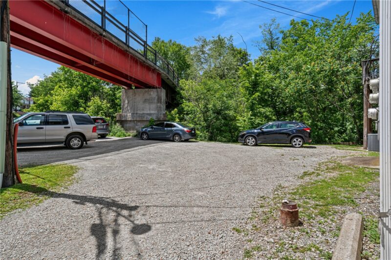 3772 Millers Run Rd — photo 3