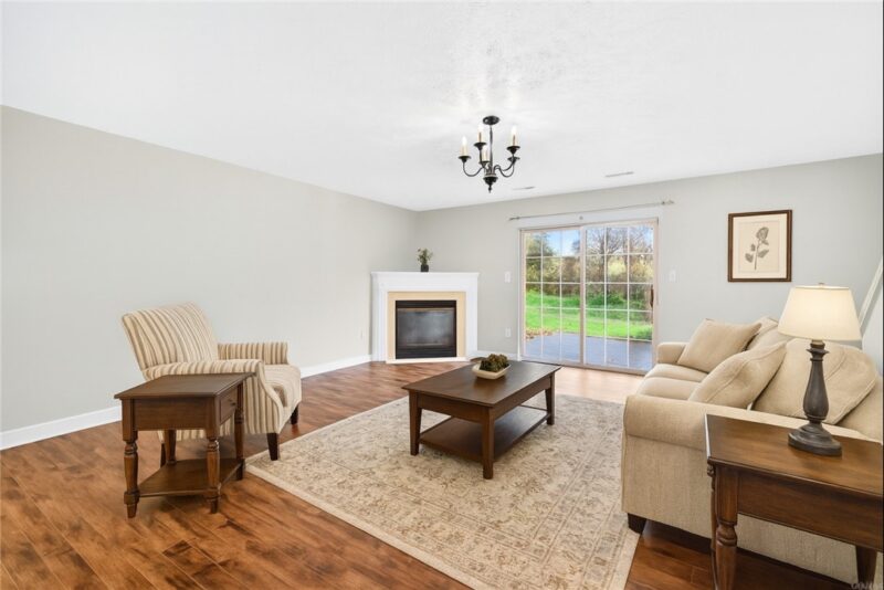 4 Dogwood Drive — photo 2