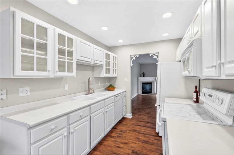 4 Dogwood Drive — photo 3