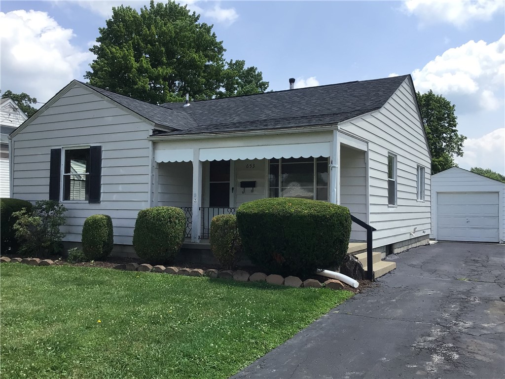 653 Spencer Ave — photo 1