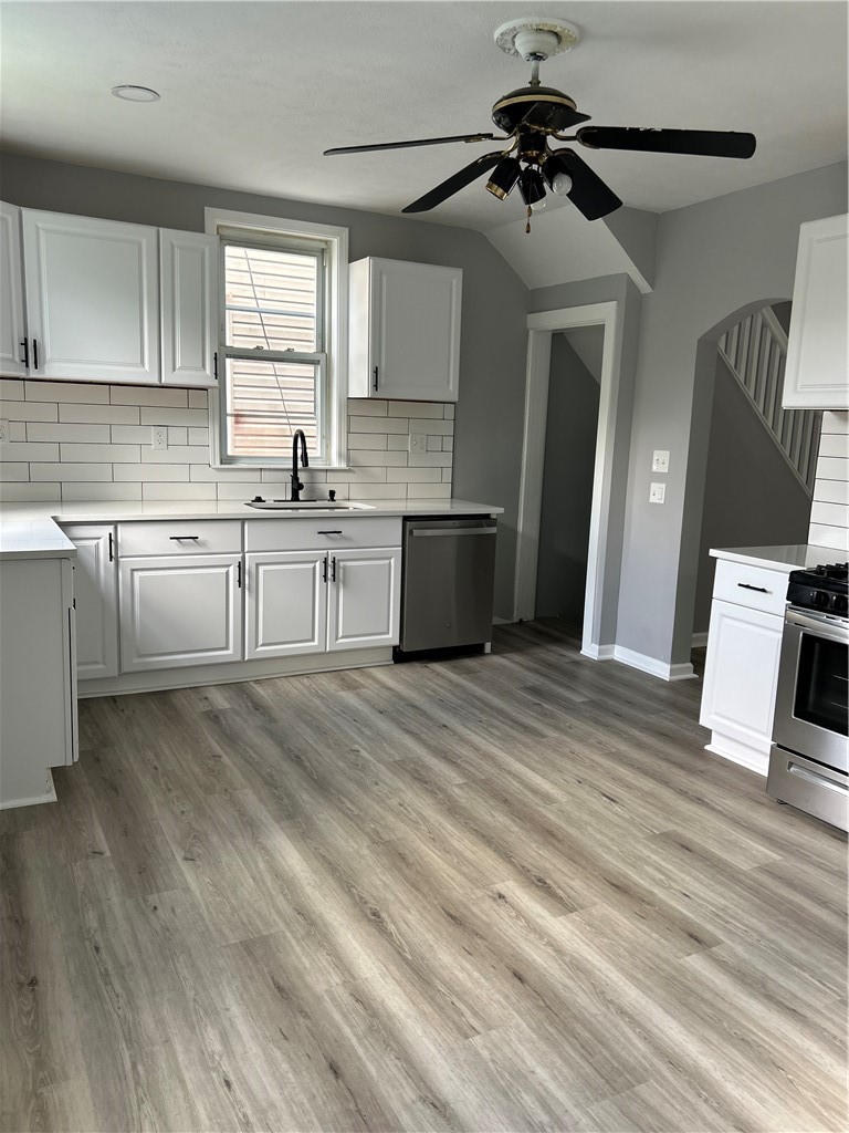 2438 Diehl Ave — photo 3
