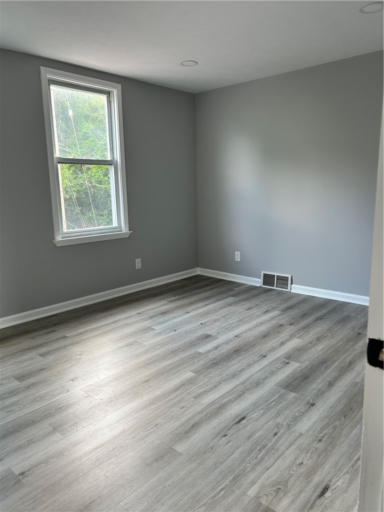 2438 Diehl Ave — photo 5