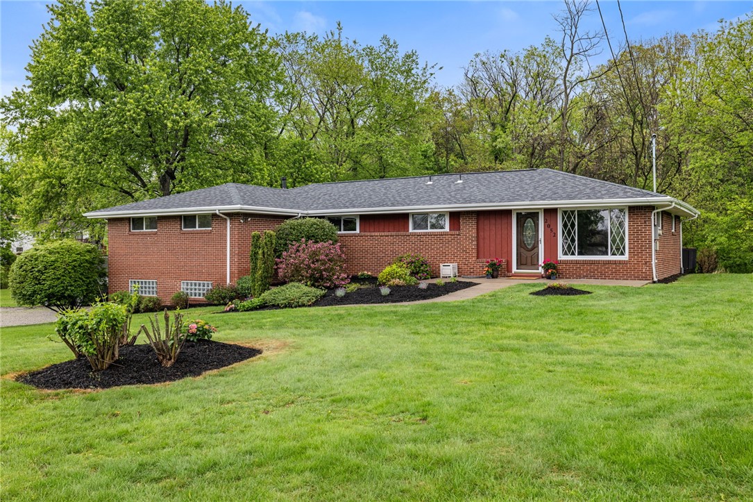 2052 Hulton Rd — photo 1