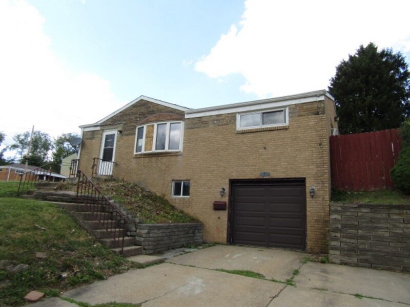 632 Highridge Dr — photo 2