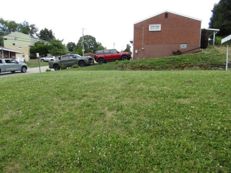632 Highridge Dr — photo 3