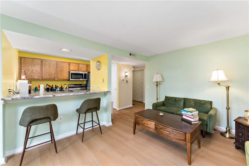 3266 Ward St 3 — photo 7