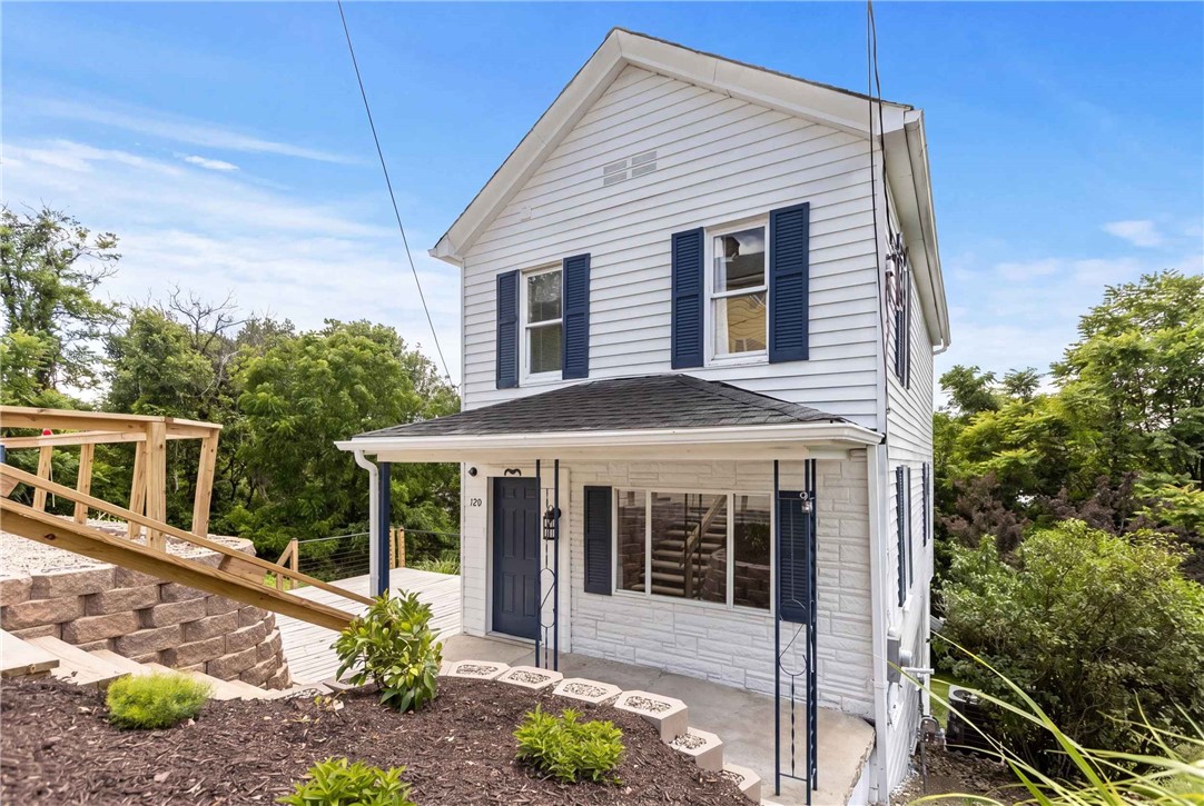 120 Vine St — photo 1