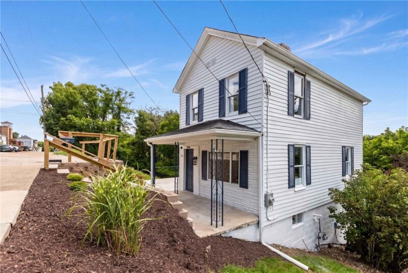 120 Vine St — photo 3