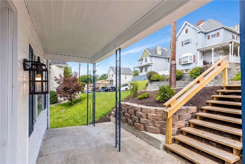 120 Vine St — photo 4