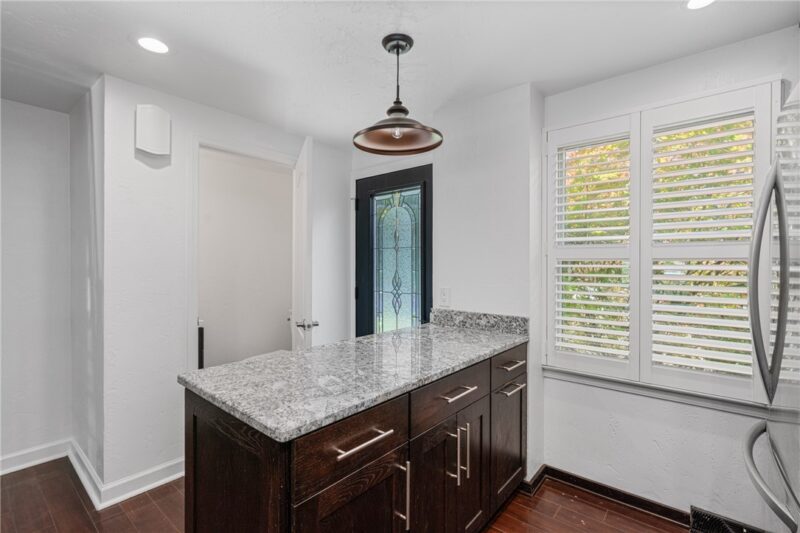 1120 Highland Ave — photo 3