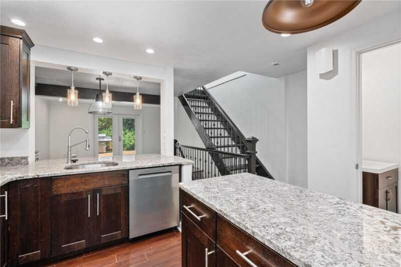 1120 Highland Ave — photo 4