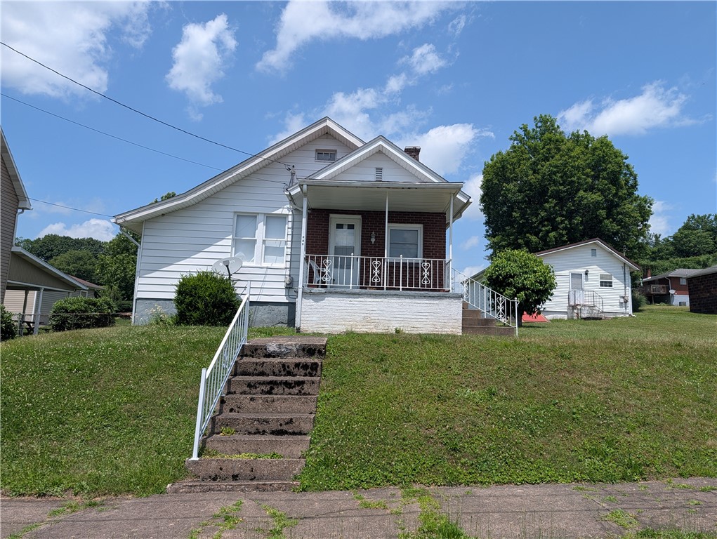 213 MCGILL AVE — photo 1