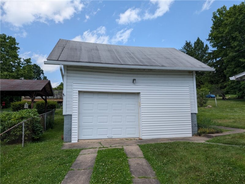 213 MCGILL AVE — photo 3