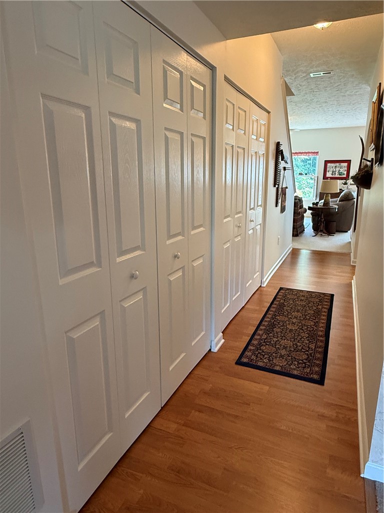 118 Wagen Dr — photo 8