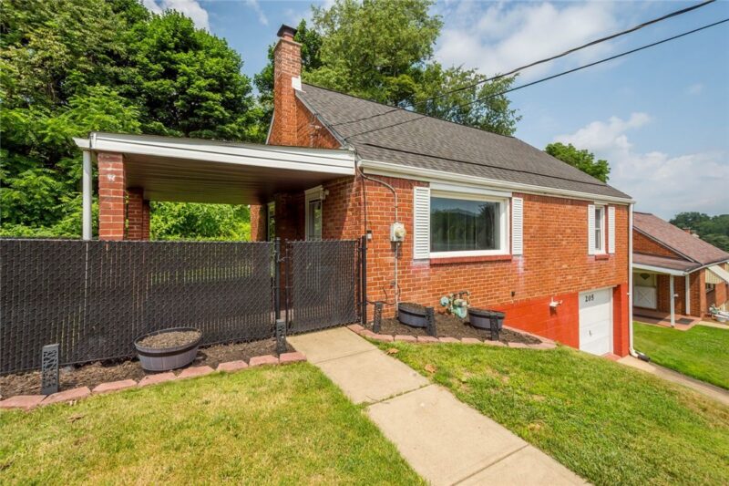 205 Maryellen Dr — photo 2